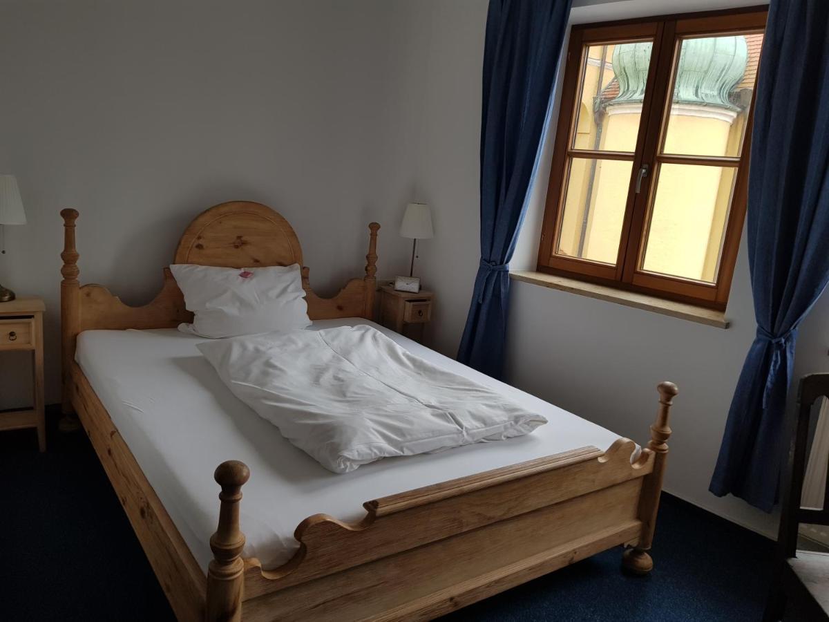 Gasthof Zur Post Wolnzach Exterior foto